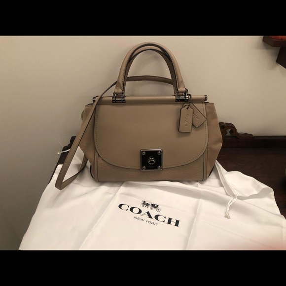 Coach Handbags - Coach bag